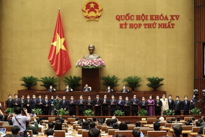 27 thành viên Chính phủ ra mắt Quốc hội (Ảnh: Quốc Chính).